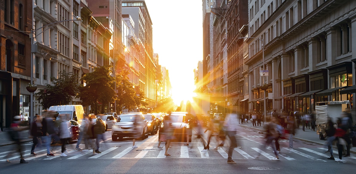 ¿Quién debe tener prioridad en el diseño del sistema de movilidad urbana, los peatones o los coches?