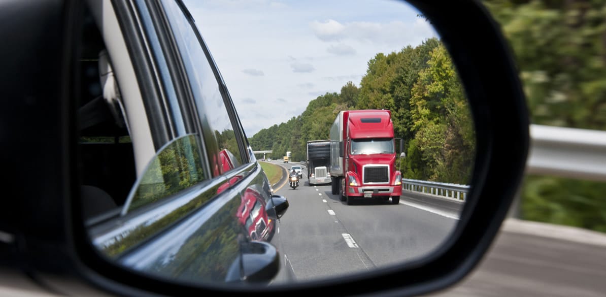 Grandes furgonetas, camiones, autobuses… ¿sabes dónde se encuentran sus ángulos muertos o puntos ciegos?