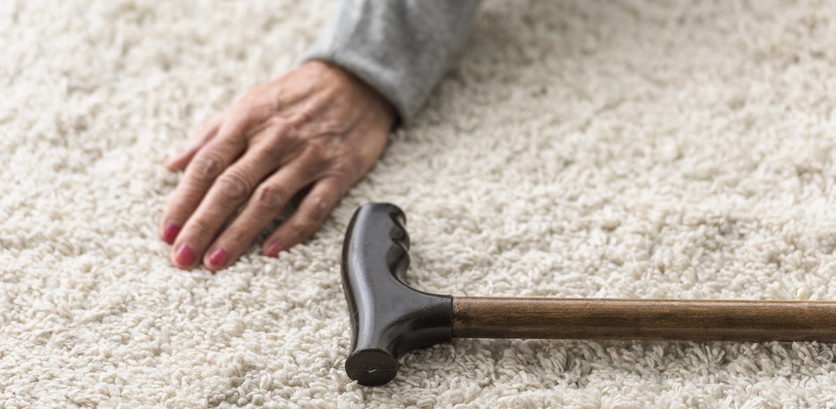 Un tercio de las personas mayores que viven en sus domicilios se cae cada año