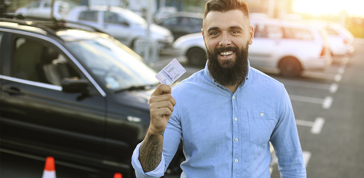 Dieciséis años del carnet por puntos en España Y tú, ¿eres un conductor ejemplar? Si tienes todos los puntos en el permiso de conducir, ¡te damos la enhorabuena!