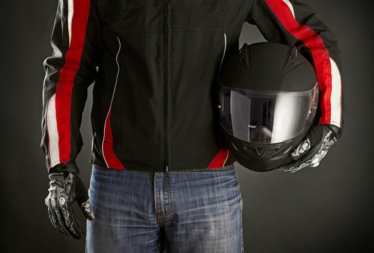 Infografía: ¿Llevas el casco adecuado cuando vas en moto?