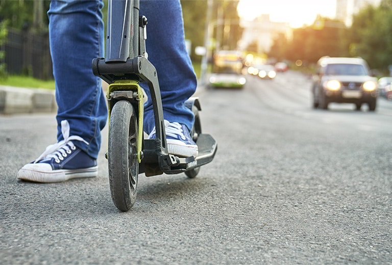 Esto es lo que debes tener en cuenta ante el aumento de ciclistas y patinetes en verano