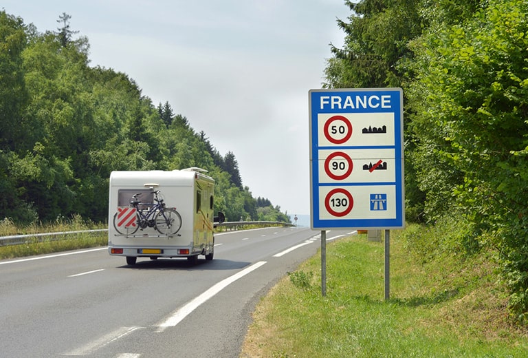 Todo lo que debes saber para conducir en Francia