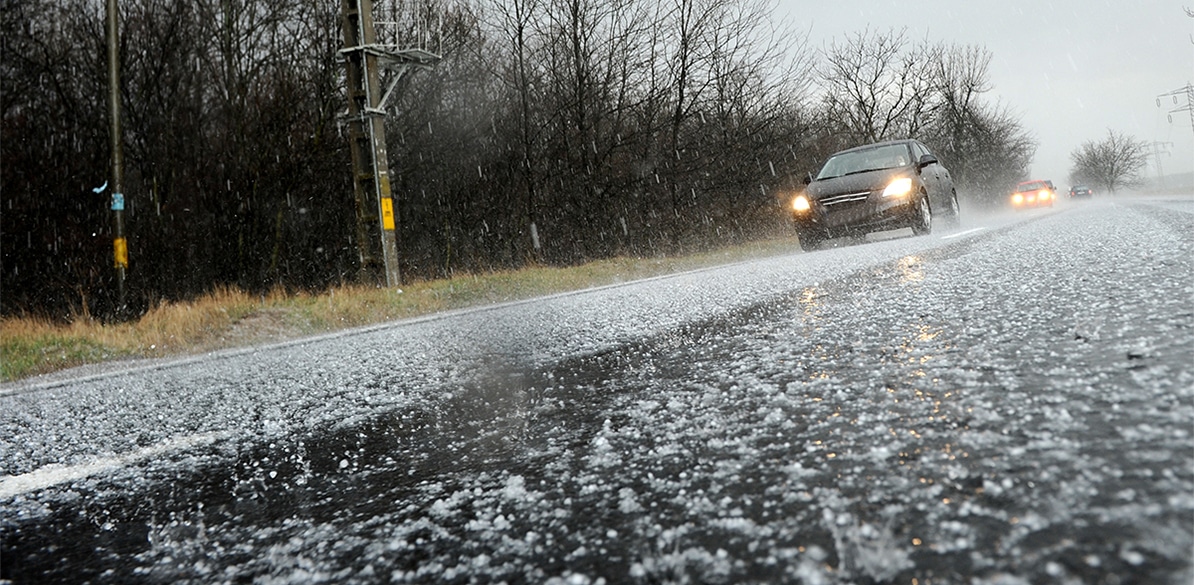 ¿Sabías que el hielo en la vía es uno de los factores de riesgos más peligrosos en esta época del año?