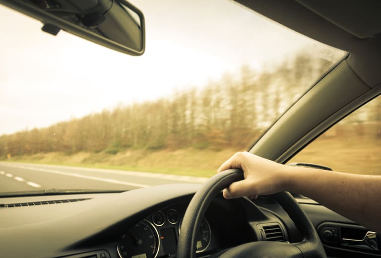 ¿Viajas a Reino Unido? Esto es lo que debes saber si vas a conducir un coche