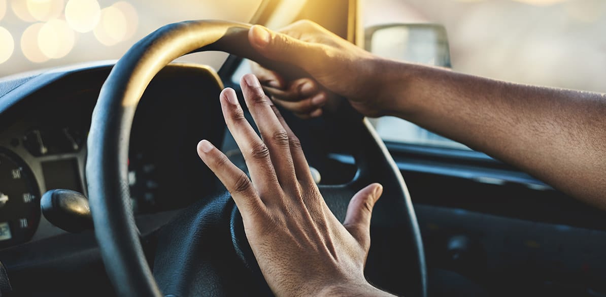 Muy pocos conductores reconocen volverse agresivos al volante
