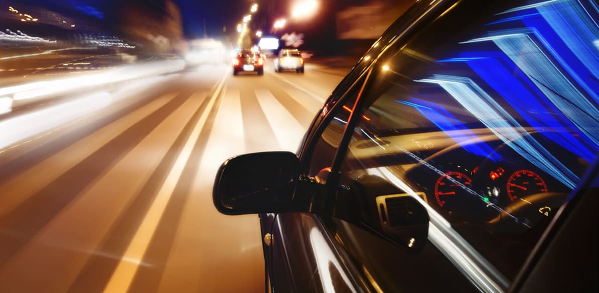 ¿Cuándo debo poner las luces en el automóvil? Y es que ver y ser visibles es uno de los requisitos más importantes en la conducción.