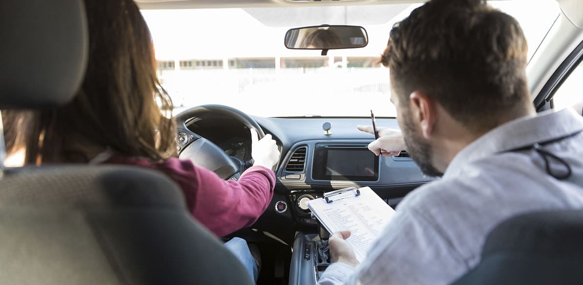 Ante las cifras de siniestralidad en carretera y los nuevos sistemas de conducción, la formación vial tiene grandes retos y desafíos a los que hacer frente.