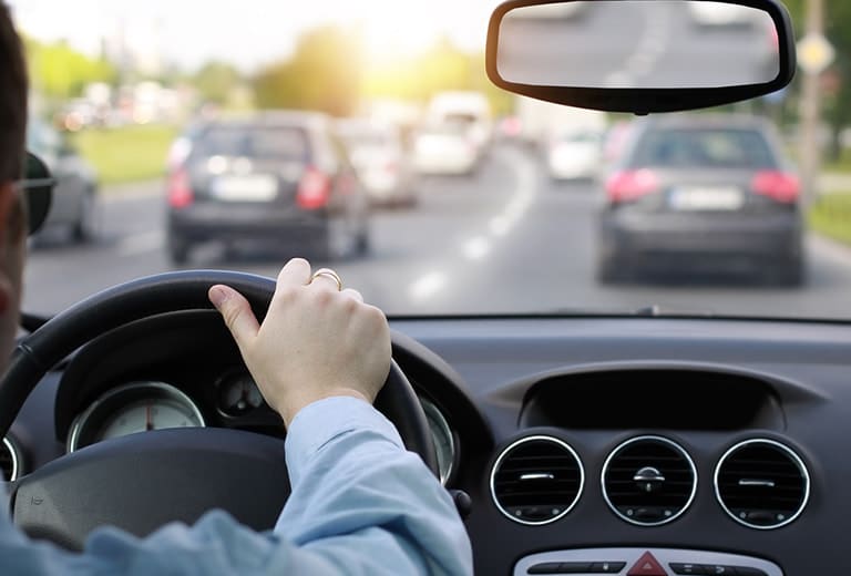 Conoce el frenado autónomo de emergencia en carretera