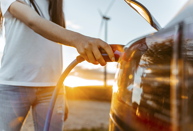 En 2035 diremos adiós a la venta de coches y furgonetas gasolina y diésel