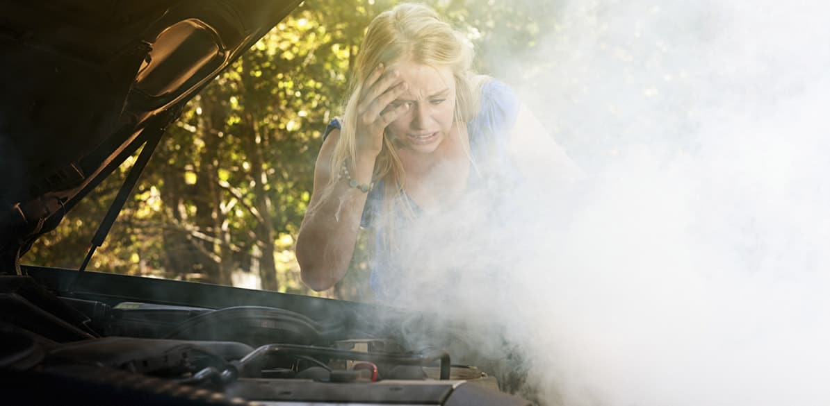 ¿Has pensado alguna vez en cómo deberías actuar si hay un coche ardiendo?