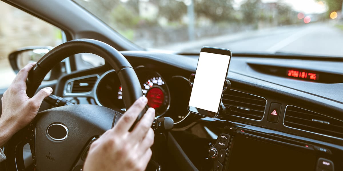 Todavía no tienes manos libres para el coche?