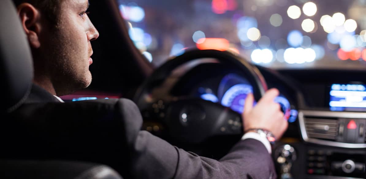 Principales motivos para un control de drogas en la carretera La ley diferencia dar positivo en un control de drogas o conducir bajo su influencia.