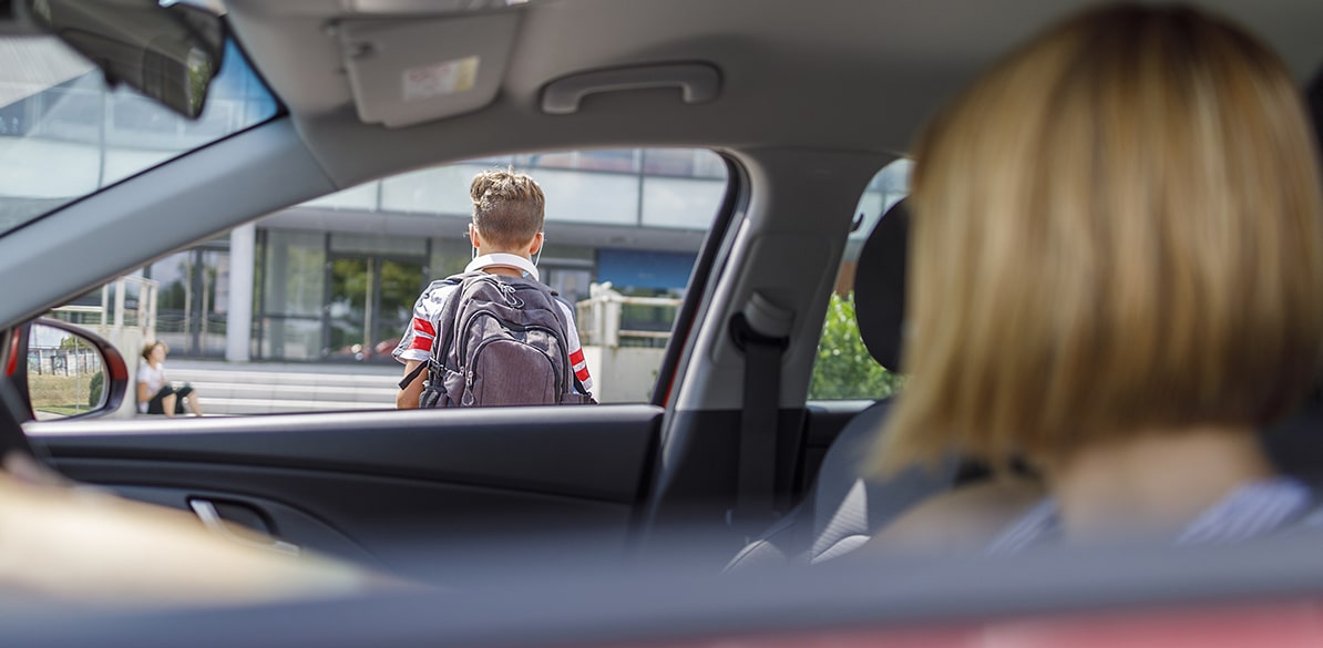 Dónde debe ir instalada la sillita en el coche? - Fundación MAPFRE