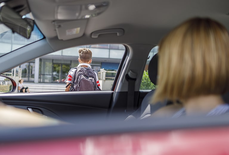 Once errores que debes evitar si llevas a tu hijo al colegio en coche