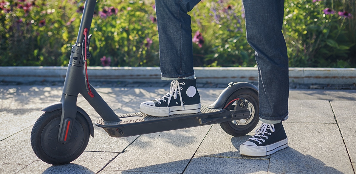 Patinete eléctrico No te pierdas estas recomendaciones de seguridad si tienes pensado regalar un patinete eléctrico o si has recibido uno en Navidad.