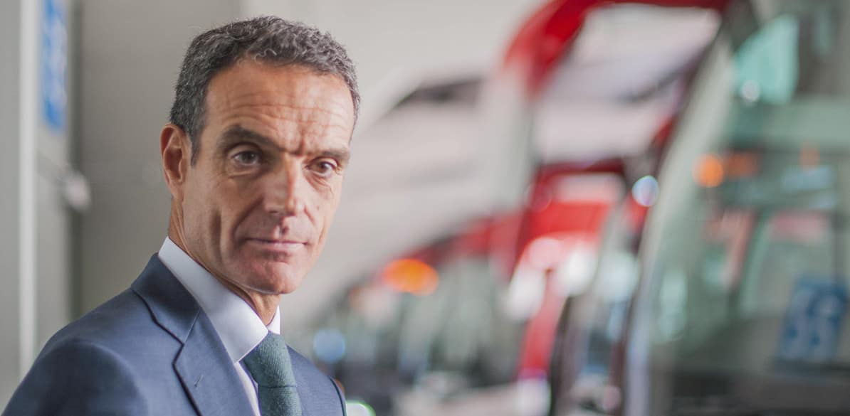 Entrevista a Rafael Barbadillo, presidente de CONFEBUS Hablamos con Rafael Barbadillo (presidente de CONFEBUS) de la situación actual que atraviesa el sector y del papel relevante que juega en la seguridad vial