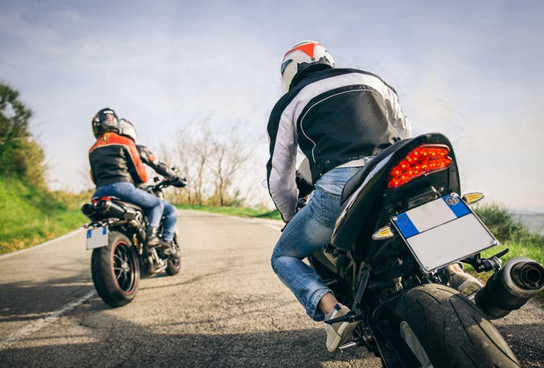 Diez razones para realizar un curso de conducción segura en moto