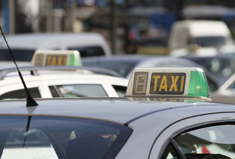 Consejos a los taxistas para evitar accidentes de tráfico