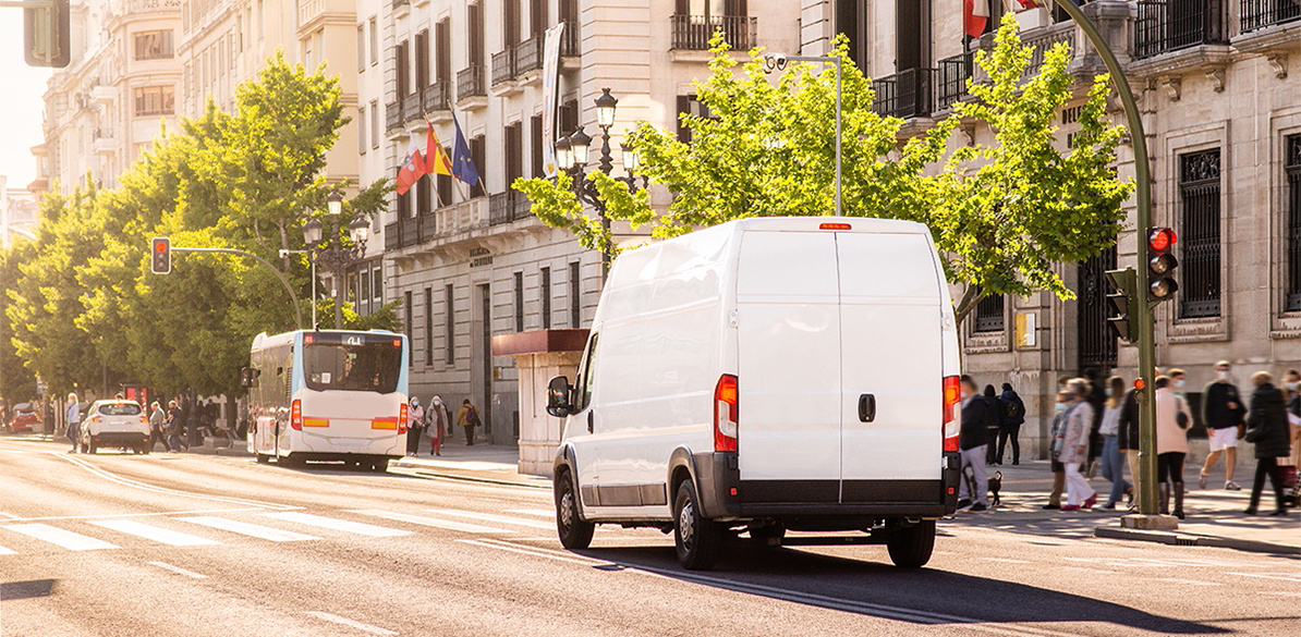 Bajo la etiqueta #ConFurgonetas5Metas se trata de poner el foco en cinco factores que contribuyen a una mayor seguridad vial en este medio de transporte.