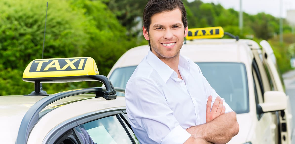 ¿Cuáles son los riesgos del trabajador taxista? A continuación detallamos los principales riesgos laborales en la carretera del trabajador taxista.