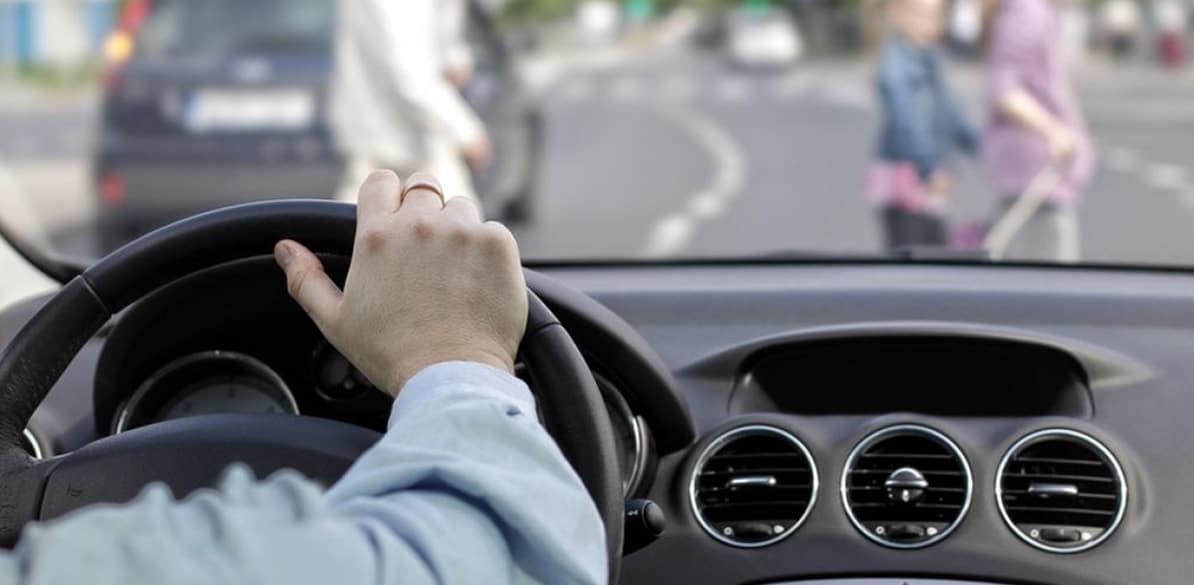 Sistema de detección de peatones, ¿cómo funciona? Te contamos como funciona el sistema de detección de peatonas, uno de los avances tecnológicos que todo coche debería llevar de serie.