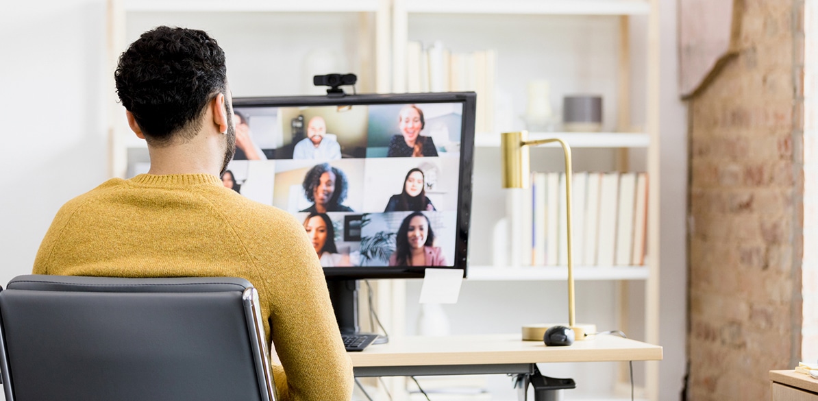 ¿Contribuye el teletrabajo a mejorar la seguridad vial? El teletrabajo es algo que ha llegado a nuestras vidas para quedarse, pero, ¿contribuye a mejorar la seguridad en las carreteras?