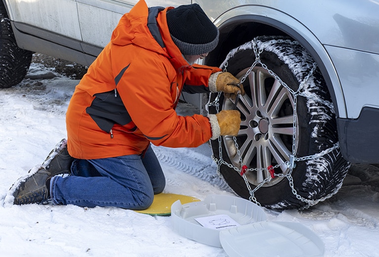 Test: ¿Sabes cómo poner las cadenas de nieve de forma segura?