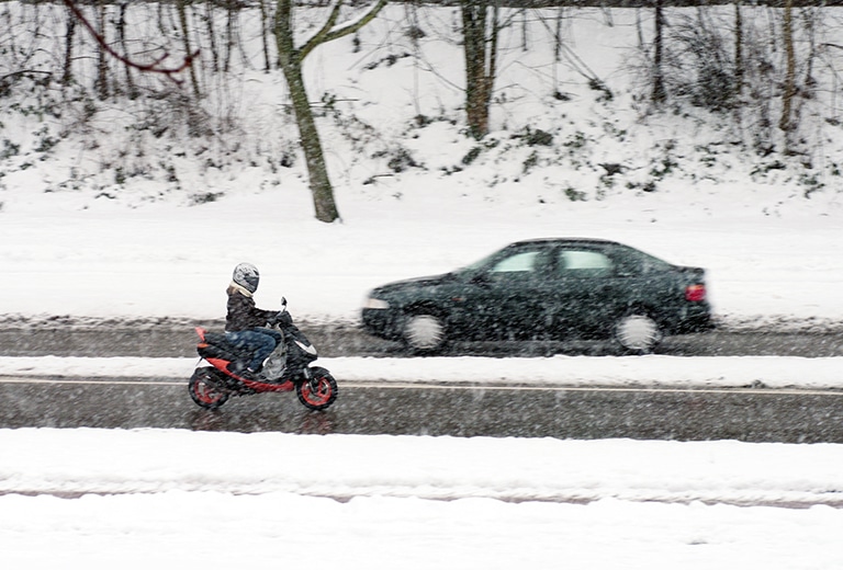 TEST: ¿Te mueves en moto con seguridad durante el invierno?