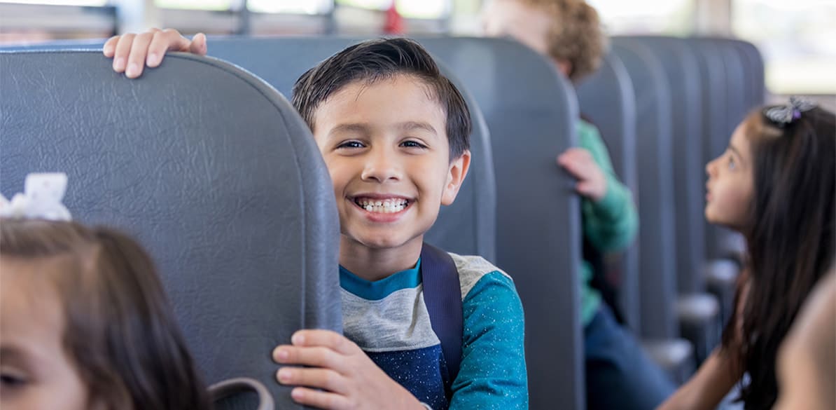 ¿Vuelta de tus hijos al colegio? Evita estos errores en el transporte escolar Pautas para que el desplazamiento al colegio se realice con seguridad