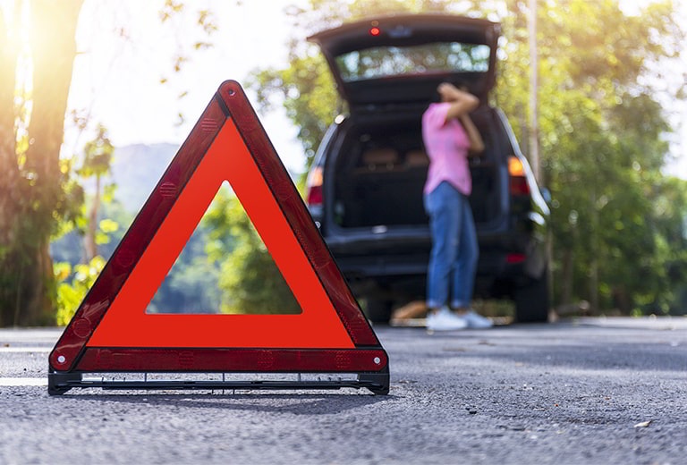 Ya no es obligatorio colocar los triángulos en autopista y autovía