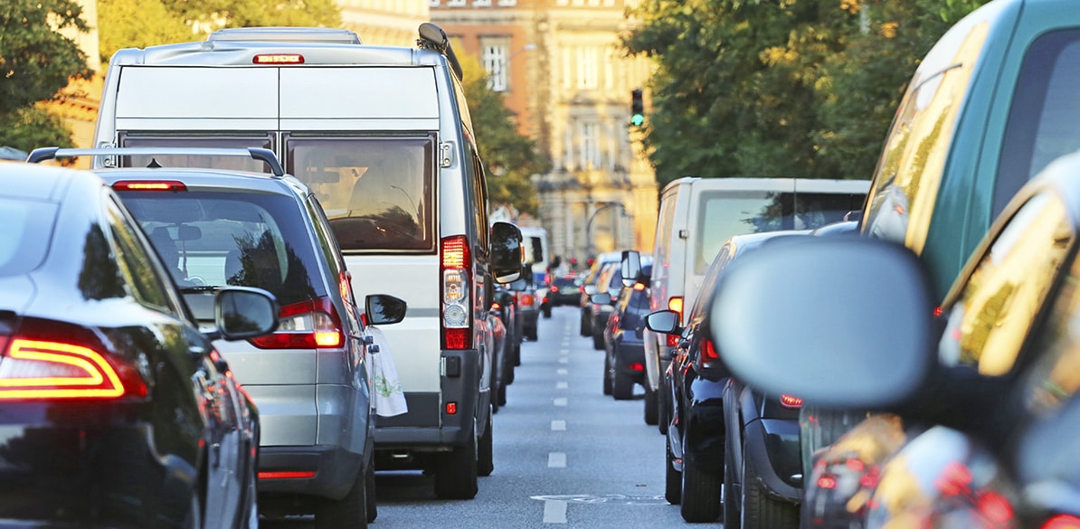 Conforme a la Ley, los municipios de más de 50.000 habitantes deben contar con estas áreas de circulación restringida para vehículos contaminantes.