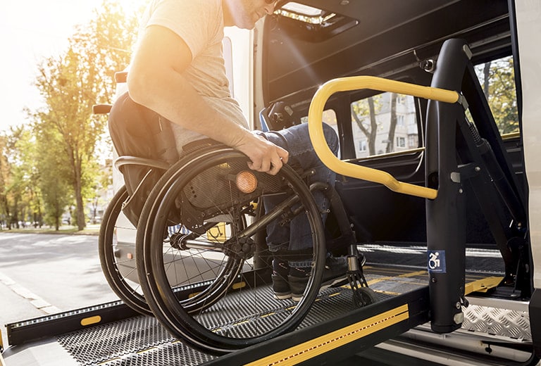 Recomendaciones de seguridad vial en el transporte de personas con discapacidad