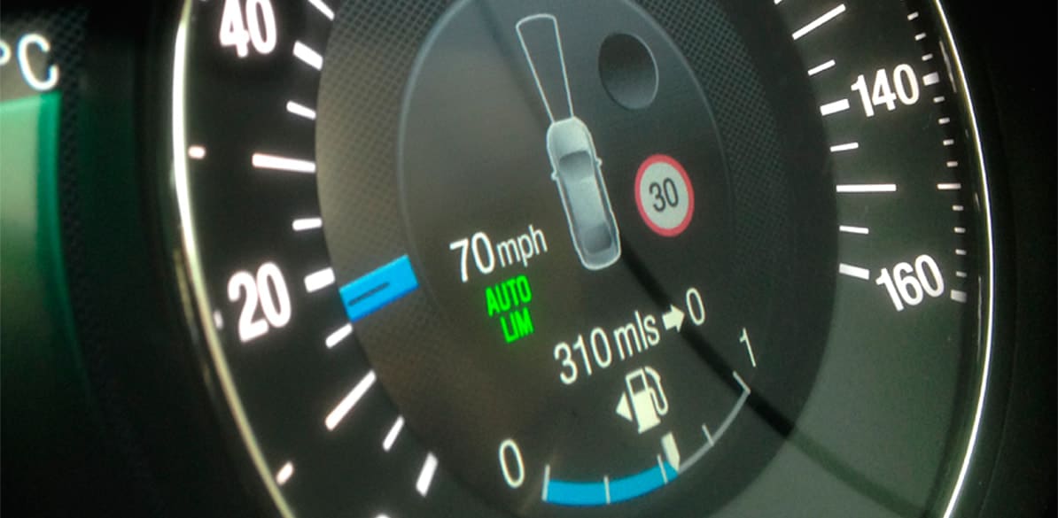 La contribución de la velocidad a la prevención de accidentes en España El exceso de velocidad es un factor concurrente en un gran número de accidentes de tráfico.