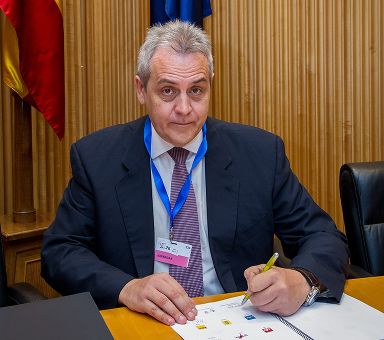 Juan José Alba Juan José Alba (vicepresidente, investigador y profesor de la Universidad de Zaragoza).